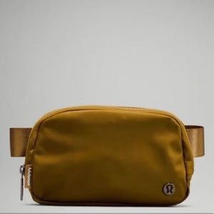 NWT Lululemon Everywhere Belt Bag Burnt Caramel